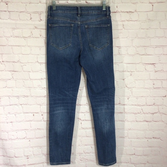 Old Navy Rockstar Distressed Mid-Rise Medium Wash Blue Denim Jeans - Size 6 - Picture 4 of 9